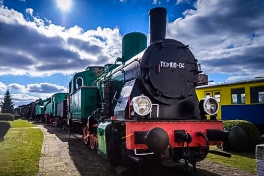 W Kościerzynie można dziś pograć w baśkę w otoczeniu zabytkowych pociągów