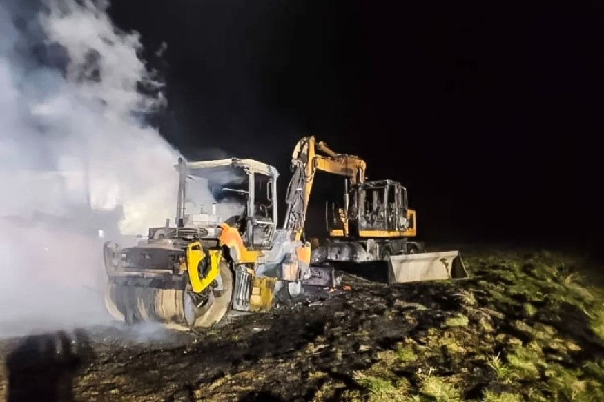 Podpalenie w Słajszewie. Spłonęły maszyny budowlane przy PEJ!