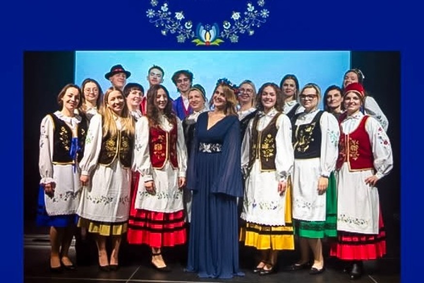 Weronika Korthals w nowym utworze „Dalek”. To kaszubski klasyk!