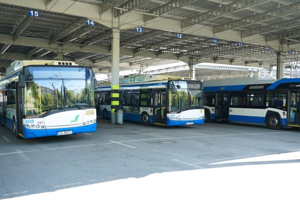 autobus-gdynia-um