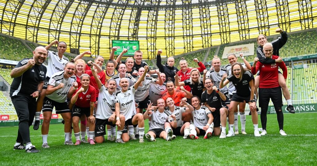 AP-2010-ORLEN-Gdansk