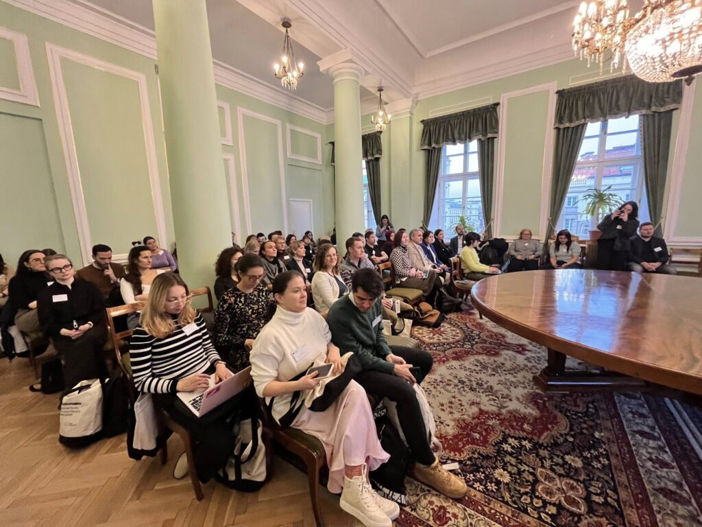 Witalnosc-mediow-i-jezyka